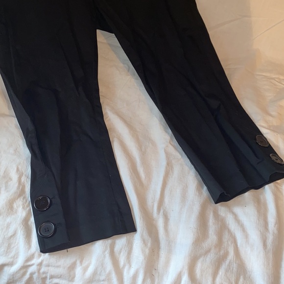 NWOT capris with a button design on them! - Picture 2 of 6